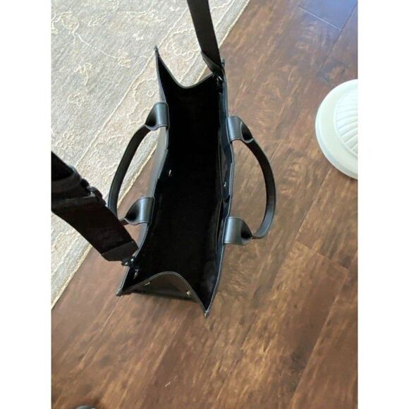 Black DKNY LEATHER PURSE with straps - Picture 9 of 11